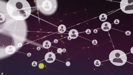 animación de la red de conexiones con iconos sobre fondo negro y púrpura