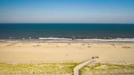 Luftüberfall-Von-Menschen-Am-Strand