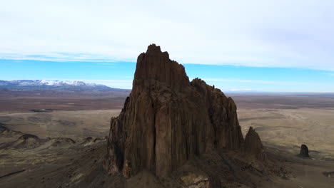 Aerial-View-Of-Shiprock-In-The-High-desert-Plain-Of-Navajo-Nation-In-San-Juan-County,-New-Mexico