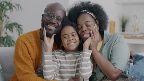 retrato de familia feliz