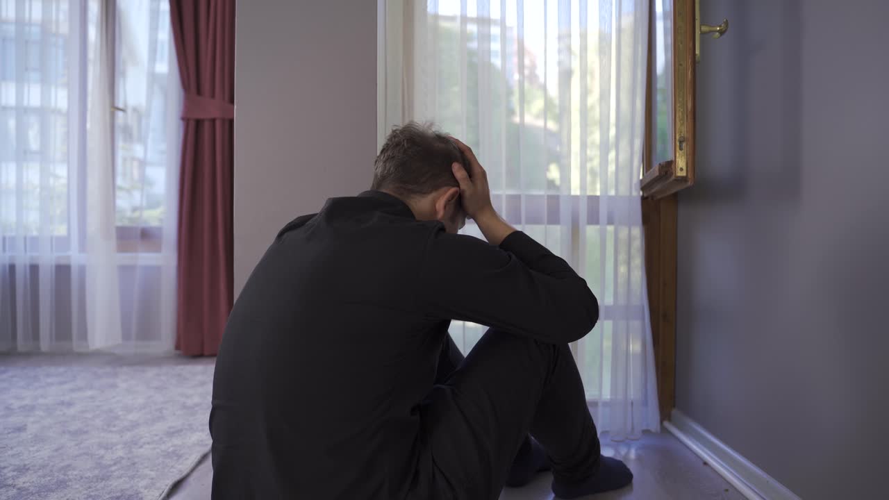 정신병을  ⁇ 고 있는 남자