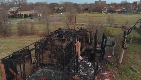 Drone-view-of-dilapidated-house-in-a-Detroit-neighborhood