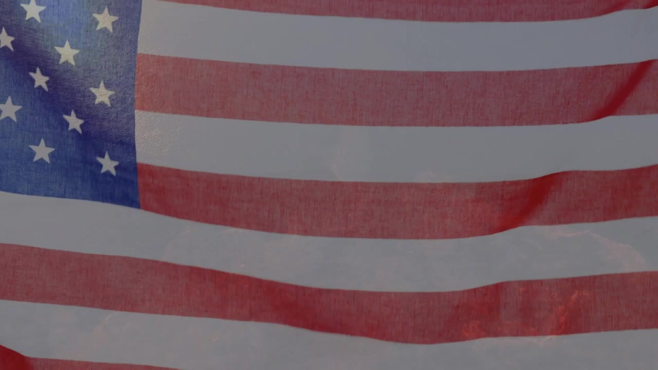 Animasjon av USAs nasjonalflagg som vaier