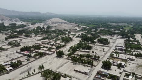 Luftaufnahmen-Eines-Dorfes-In-Afghanistan-Mit-Einer-Drohne