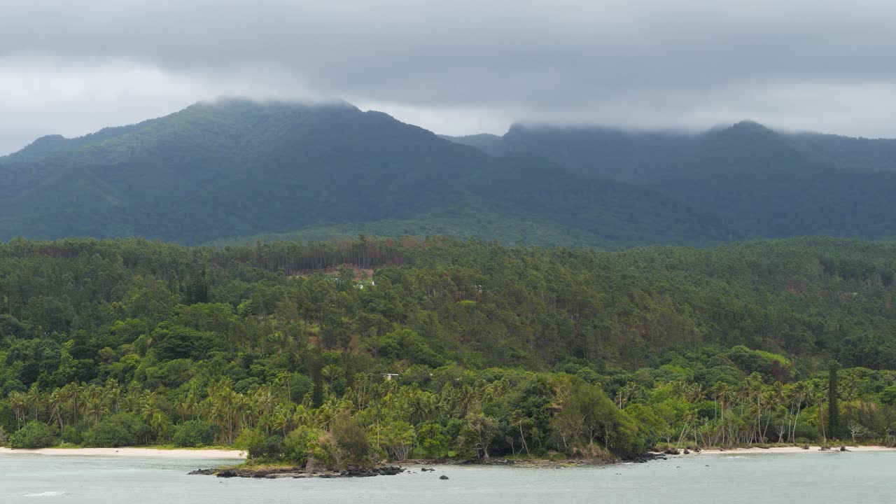 가장 남쪽에 있는 바누아투 섬, 미스터리 섬의 이웃