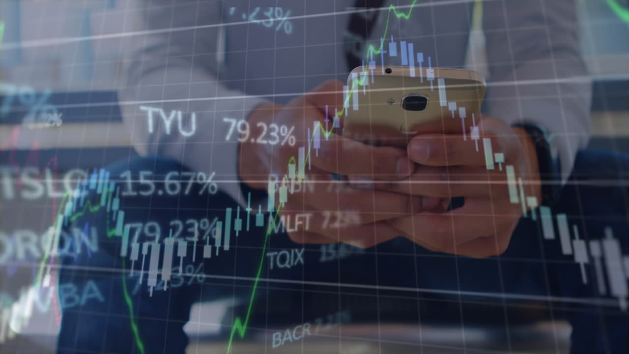 Animering af finansiel databehandling over kaukasisk mand, der bruger smartphone