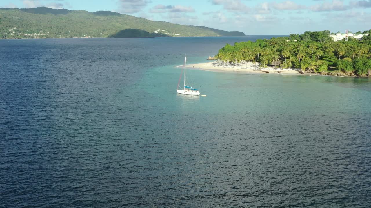 cayo levantado o isla bacardi y velero, samana en república dominicana