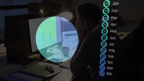 animación del procesamiento de datos financieros sobre empresario biracial que trabaja en la oficina