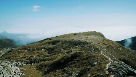 Ritueller-Tanz-Paneurythmie,-Aufgeführt-Auf-Den-Rila-bergen-In-Der-Nähe-Der-Sieben-Rila-seen-Von-Den-Anhängern-Von-Meister-Peter-Deunov-In-Bulgarien