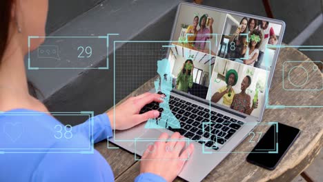 Animation-Von-Social-Media-Reaktionen-über-Eine-Kaukasische-Frau,-Die-Einen-Videoanruf-Auf-Einem-Laptop-Führt