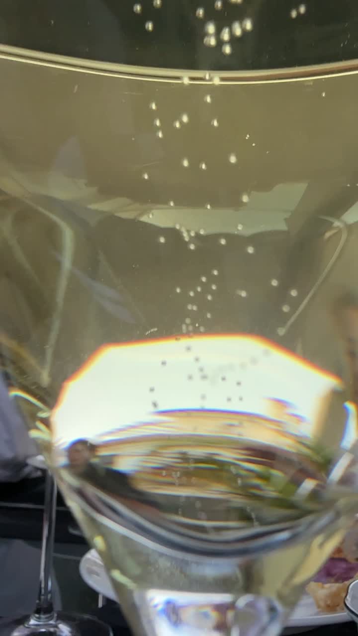 グラスに入ったシャンパン