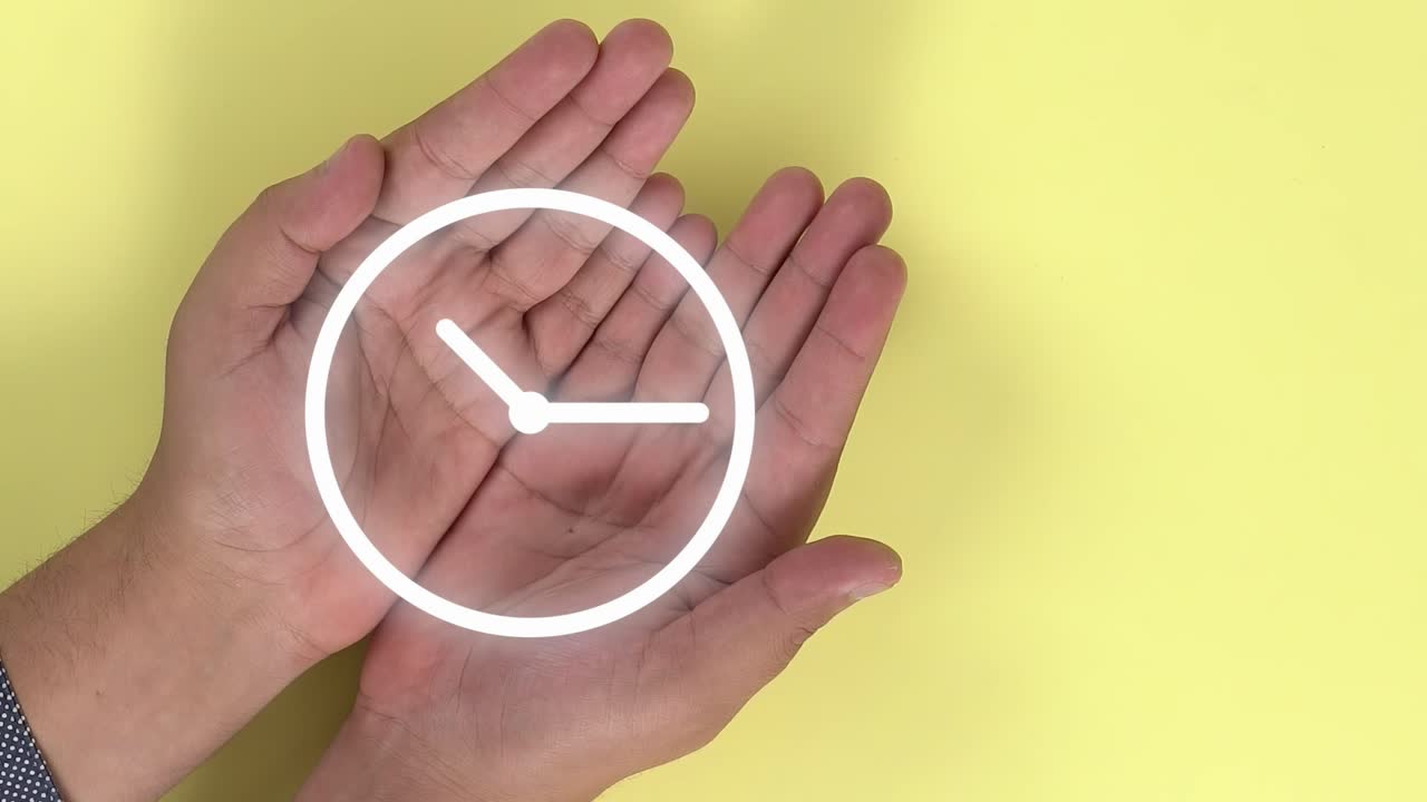 책의 형태로 열리는 두 바늘에 나타나는 시계 애니메이션 기호