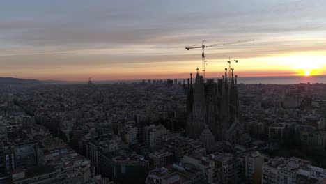 Templo-Expiatorio-La-Sagrada-Familia-In-Barcelona,-Catalonia,-Spain