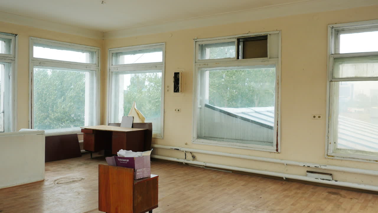 버려진 사무실 공간