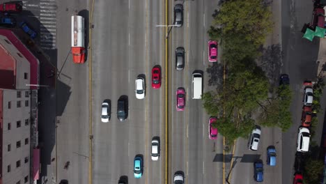 Overhead-Shot-Of-Busy-Road-Of-Circuito-Interior-Avenue,-Mexico-City