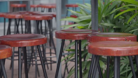 outdoor bar stools