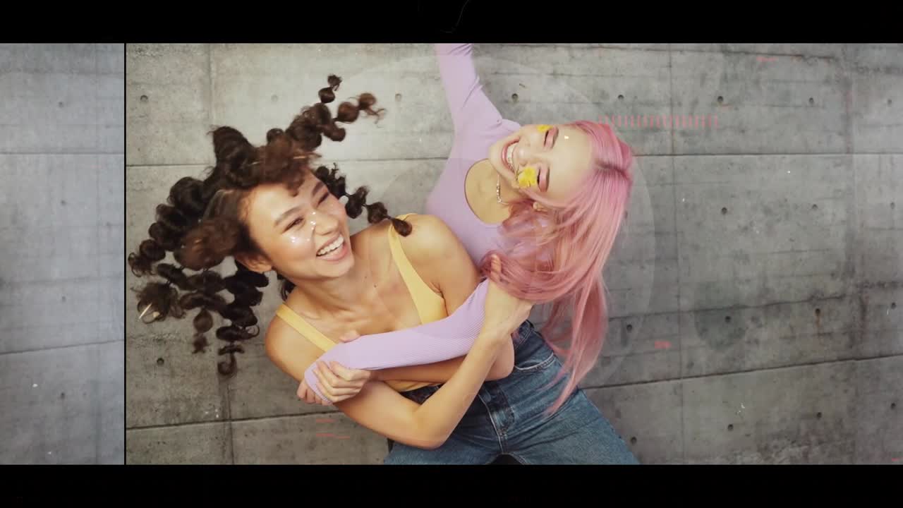 Slideshow video template - 18 Media placeholders,13 Text placeholders,Color control