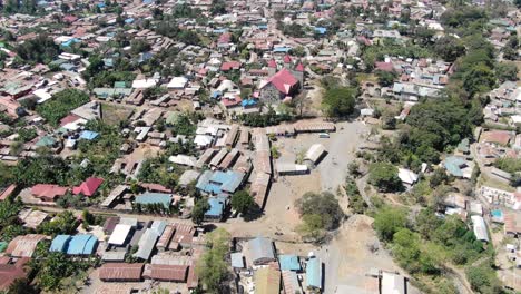 Aldea-Rural-Con-Una-Densa-Población