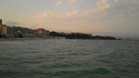 Sonnenuntergang-Am-Strand-In-Der-Nähe-Des-Weltkulturerbes-Nesebar-In-Bulgarien