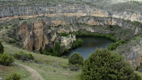 Panorama-Of-Hoces-del-Rio-Duraton-Natural-Park-With-Ruins-Of-Convent-Of-Our-Lady-Of-The-Angels-De-La-Hoz-By-The-River-In-Segovia,-Spain