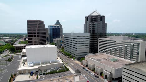 órbita-De-Greensboro-Nc,-Antena-Del-Horizonte-De-Carolina-Del-Norte