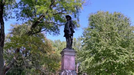 estatua confederada de stonewall jackson en charleston, virginia occidental, en los terrenos de la capital del estado