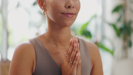 mujer en meditación