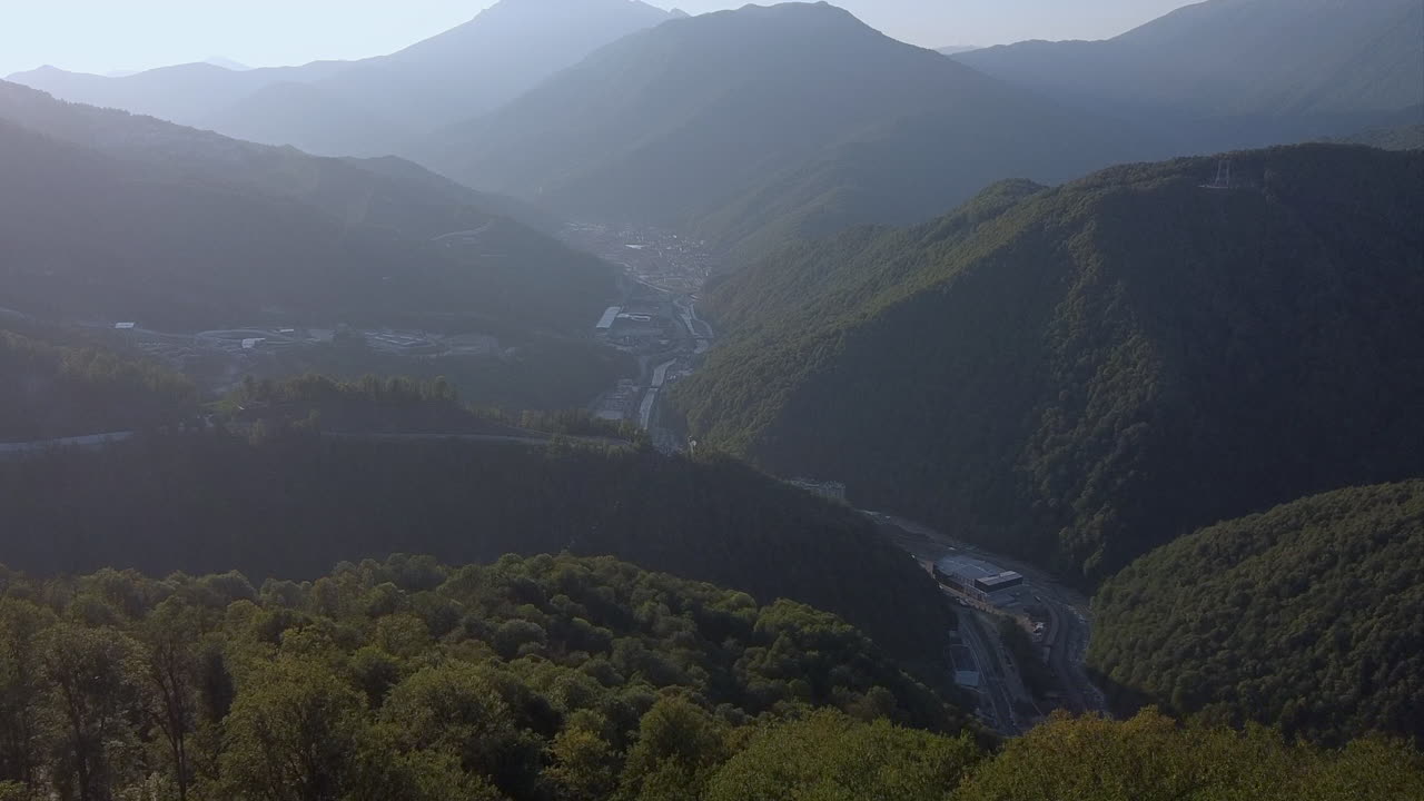 vista panorámica del valle de las montañas