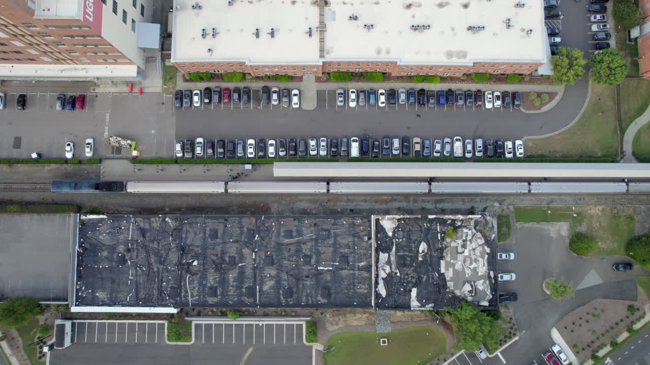 기차역, 승객, 통근자에 주차된 기차