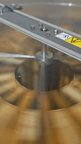 mezclador industrial en funcionamiento