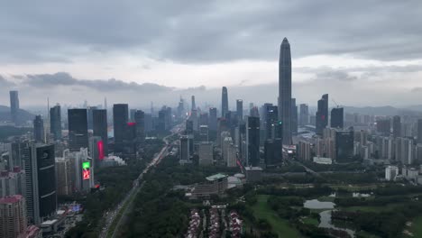 vista aérea del horizonte en la ciudad de shenzen cbd al crepúsculo en china