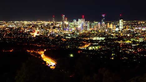 Brisbane-City-Bei-Nacht,-Blick-Von-Der-Drohne---Australien