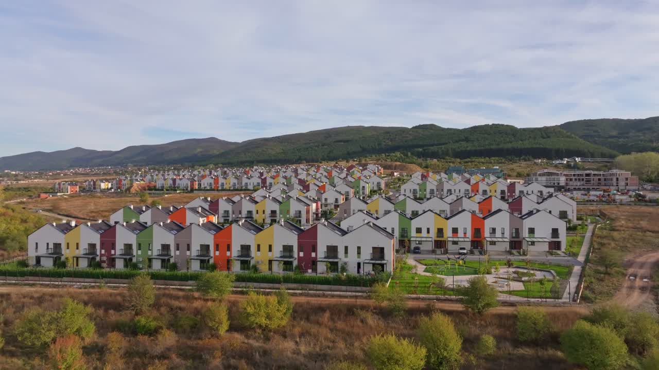 Luftfoto af et roligt boligområde med grønne områder, Bulgarien