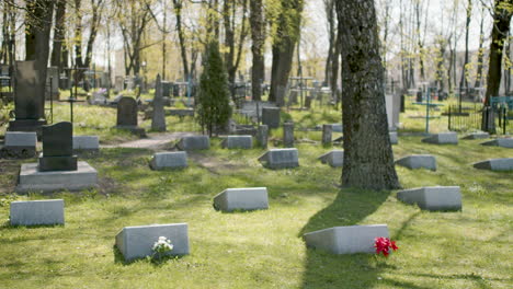 Graveyard-With-Tombstones-In-An-Urban-Area-On-A-Sunny-Day-3