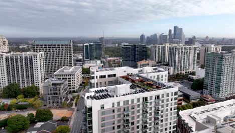 Hoch-über-Der-Skyline-Von-Buckhead,-Georgia