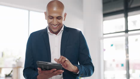 Business-man,-tablet-and-happy-employee