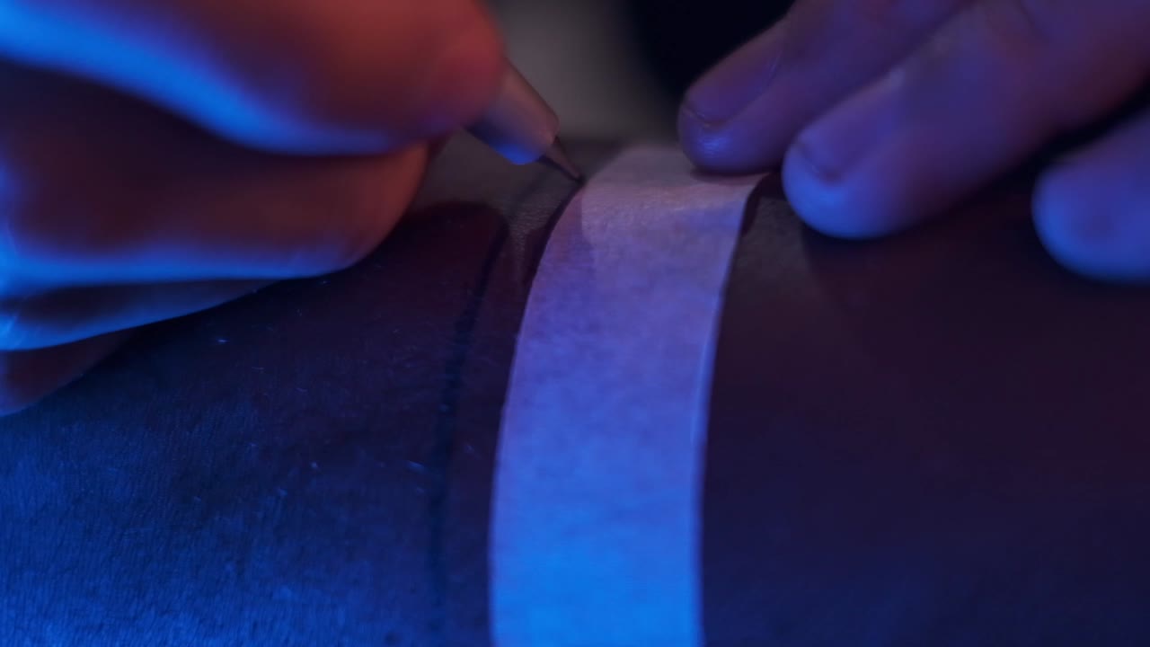 dibujo de tatuador de cultivos en la piel