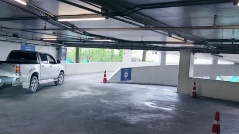 estacionamiento subterráneo