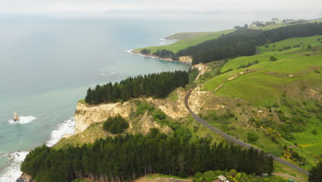 Seacliff-Auf-Der-Südseite-Der-Neuseeländischen-Insel,-Eröffnungsclip-Aus-Der-Luft