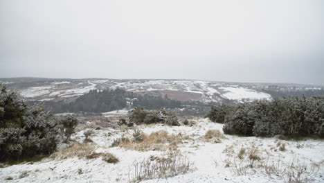 Video-De-Escena-De-Nieve-De-North-York-Moors,-Nevando-Durante-La-Filmación,-Castleton,-Westerdale,-Rosedale,-Clip-7