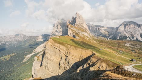 Time-lapse-from-the-Seceda-Ridgeline-viewpoint-overlooking-mountains-in-The-Dolomites,-Italy