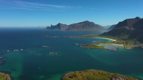 Imágenes-Aéreas-Hermosa-Naturaleza-Noruega