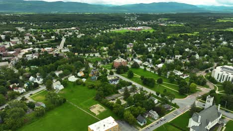 alta panorámica aérea sobre el colegio de middlebury