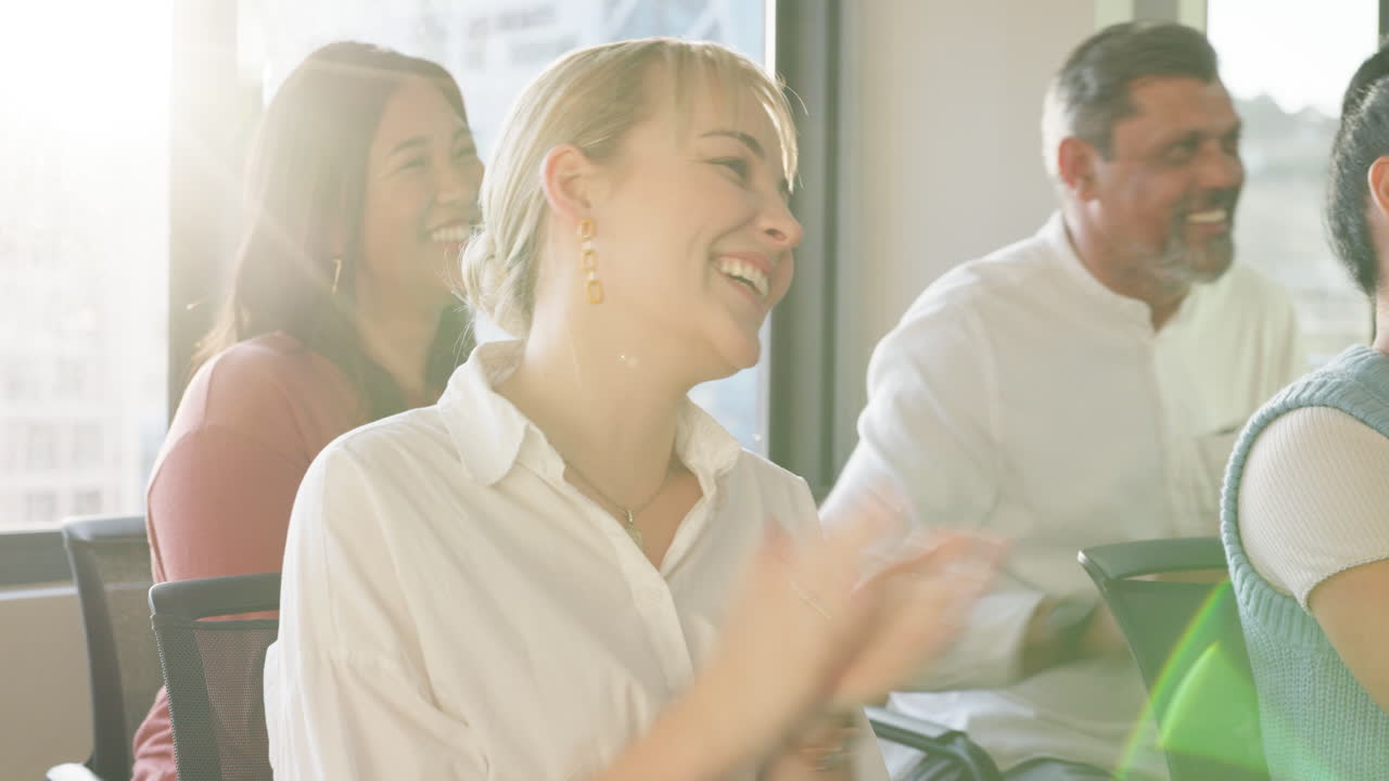 청중 들 의 박수, 세미나
