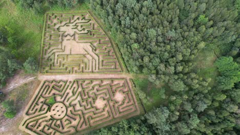 Jardín-Laberinto-En-Forma-De-Ciervo,-Vista-Aérea