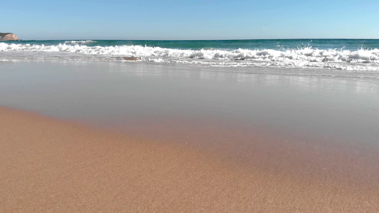 해변에 부서지는 파도, 슬로우모션