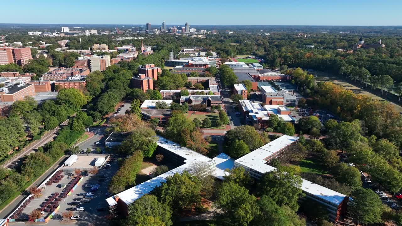 nc 주립 대학 캠퍼스 가을