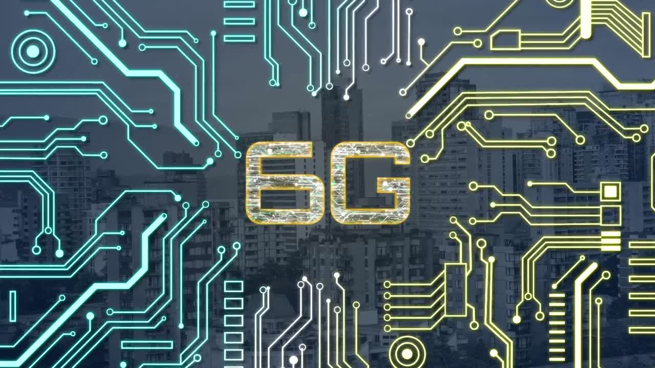 animazione di testo 6g, paesaggio cittadino e scheda di circuito, elaborazione di dati al computer.