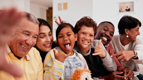 Padres,-Abuelos-E-Hijos-Para-Divertirse.