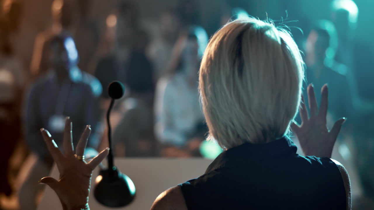 orador en una conferencia